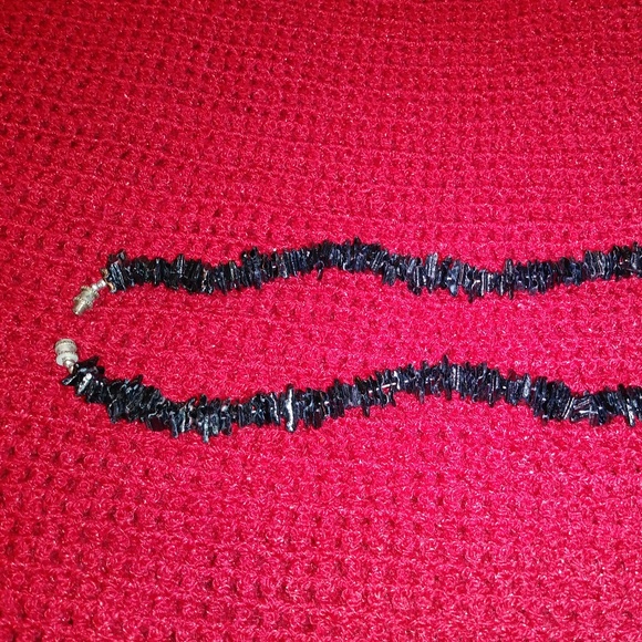 NECKLACE- BLACK SEA STONES - Picture 2 of 4